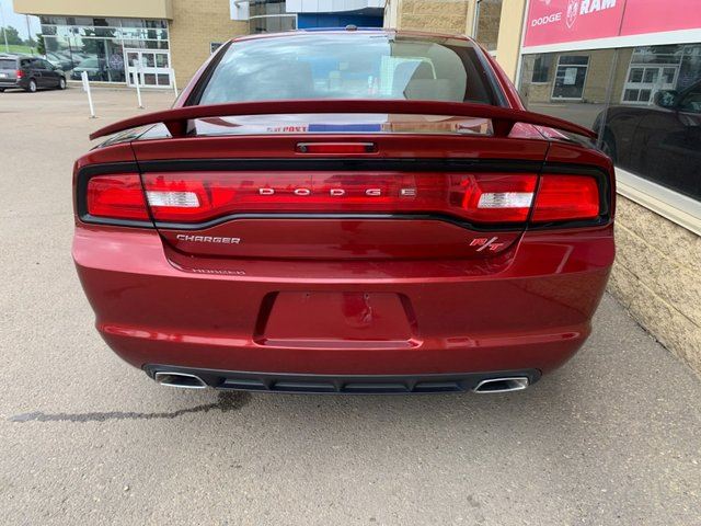 2014-Dodge-Charger-3175087-6-sm