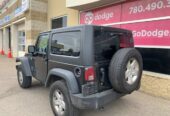 2016-Jeep-Wrangler-3201097-4-sm
