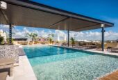2 Bdrm Design Apartment 2 blocks from the beach / Amazing Rooftop